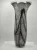 Elegancki salon w stylu glamour z dużym wazonem podłogowym Chusta Marble 60 cm