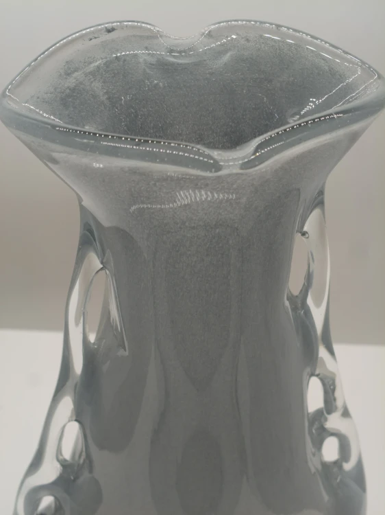 Szklany wazon artystyczny Płetwa Rekina K-NEBULA – polskie szkło handmade – 31 cm