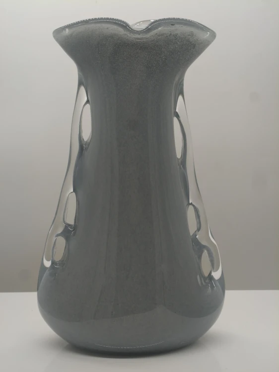 Szklany wazon artystyczny Płetwa Rekina K-NEBULA – polskie szkło handmade – 31 cm